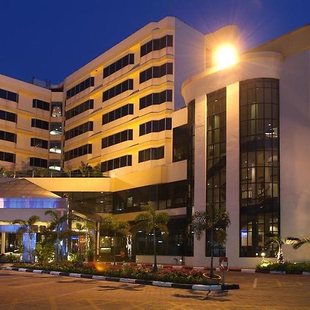 Chon Inter Hotel Csonburi Kültér fotó
