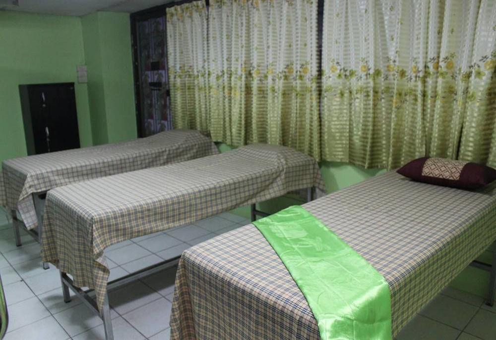 Chon Inter Hotel Csonburi Kültér fotó