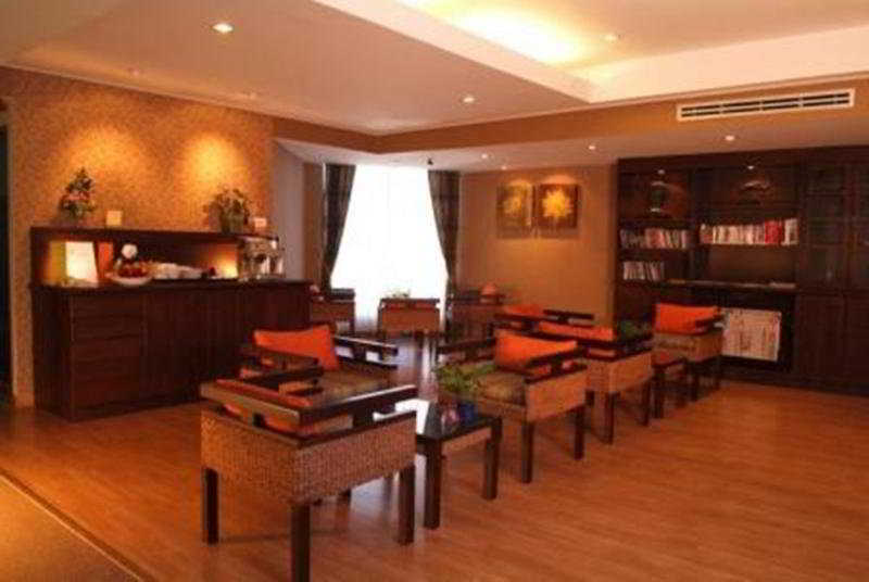 Chon Inter Hotel Csonburi Beltér fotó