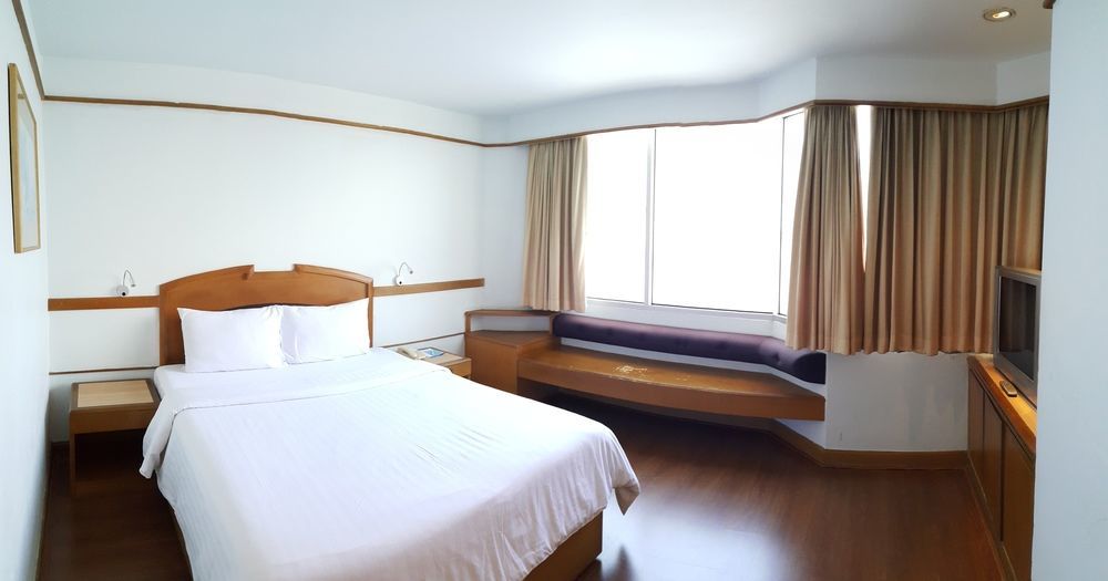 Chon Inter Hotel Csonburi Kültér fotó
