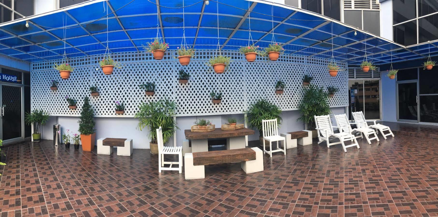 Chon Inter Hotel Csonburi Kültér fotó