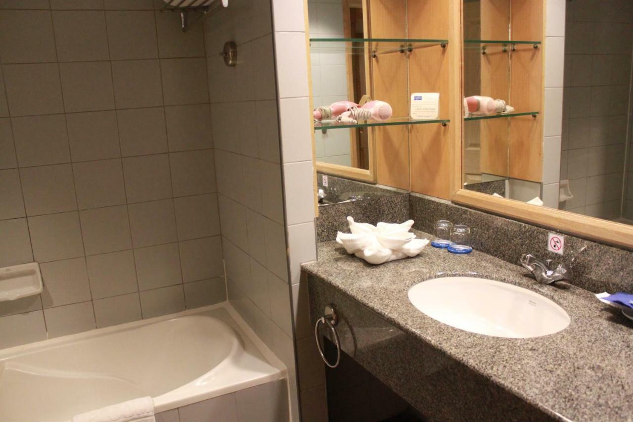 Chon Inter Hotel Csonburi Kültér fotó