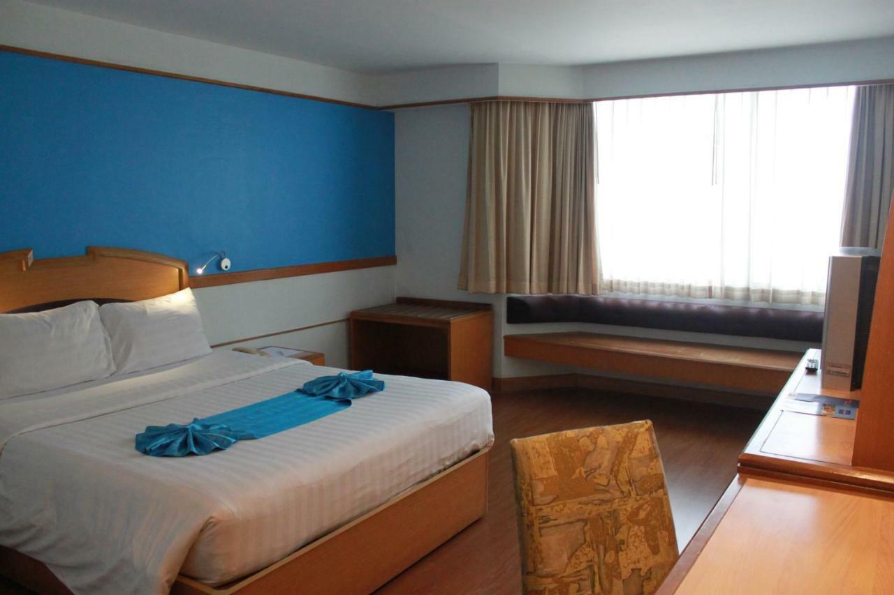 Chon Inter Hotel Csonburi Kültér fotó